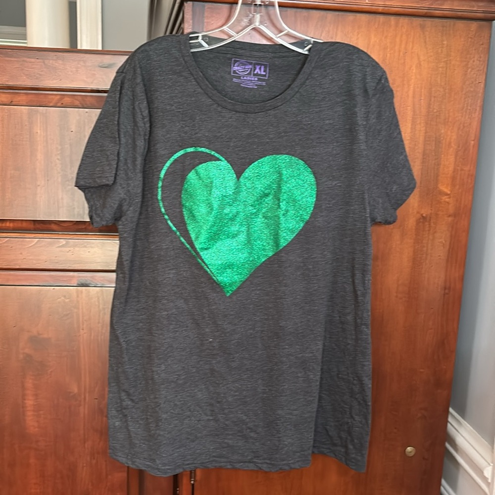 NEW Crazy Dog T-Shirts Novelty Green Glitter Heart Graphic T-shirt - Picture 3 of 7